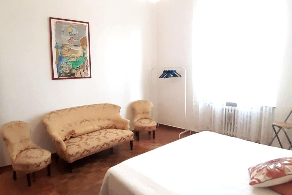 Gabry'S Home Three-Bedroom Big Apartment Near City Center & Train Station To Pisa And Florence & Ferries To Sardegna Corsica Livorno Exterior photo
