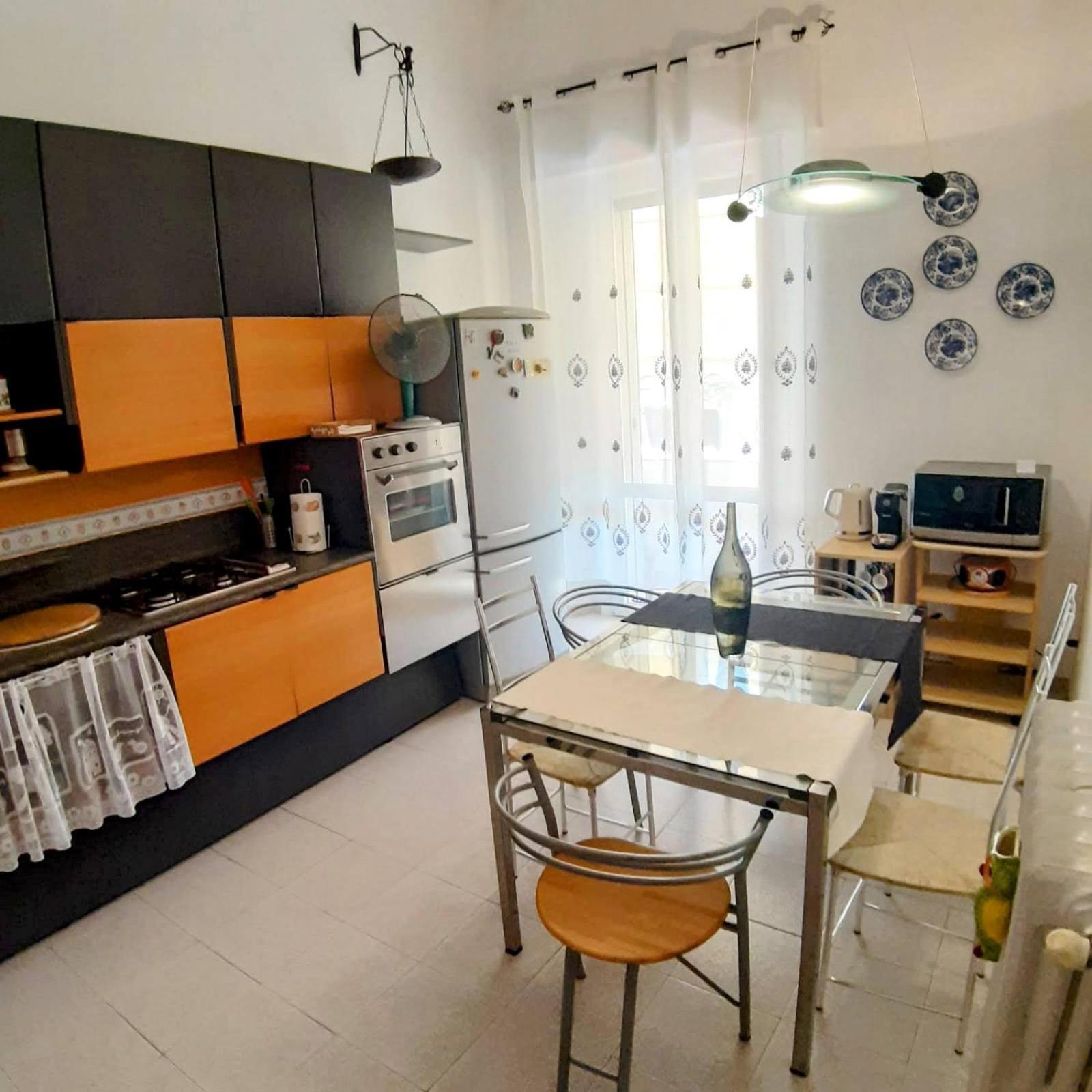 Gabry'S Home Three-Bedroom Big Apartment Near City Center & Train Station To Pisa And Florence & Ferries To Sardegna Corsica Livorno Exterior photo